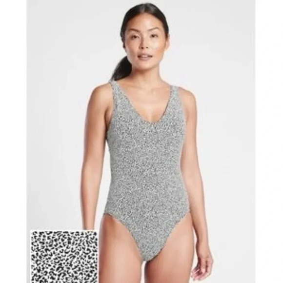 NWT Athleta Seychellles Textured One Piece Size Medium - Picture 1 of 12